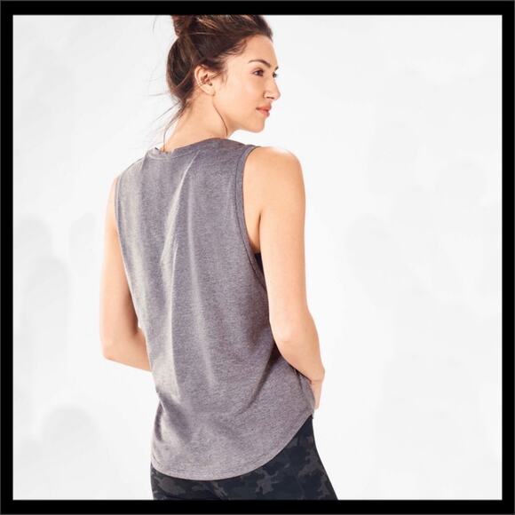 Fabletics Janis Graphic Muscle Tank - Picture 4 of 6